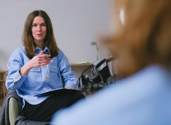 IELTS speaking examiner stop: Myths, facts, and smart strategies